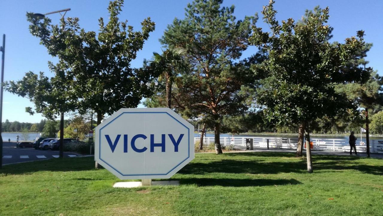 Suite Hauteurs De Vichy Creuzier-le-Vieux エクステリア 写真